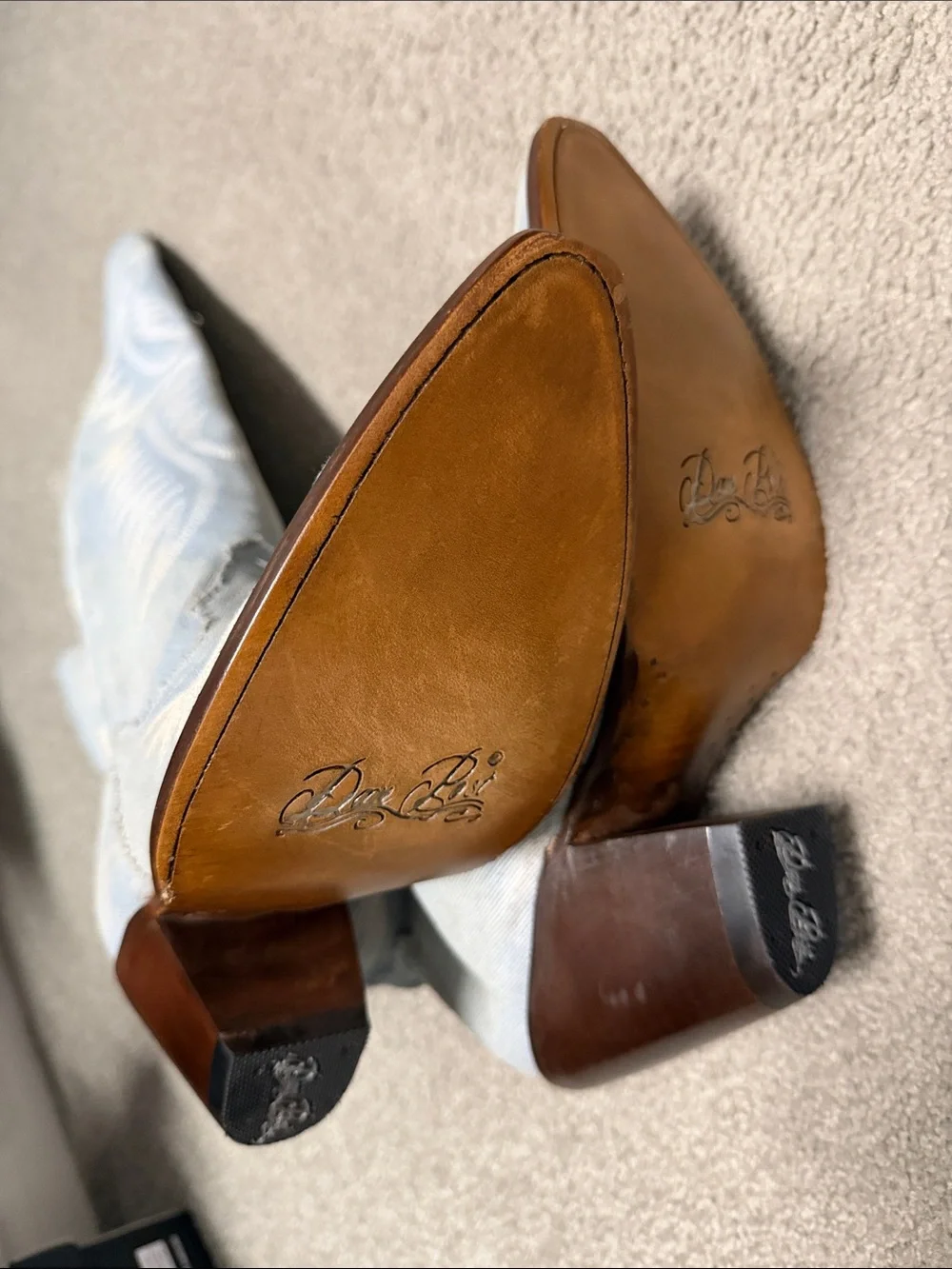 dingo Tan Leather Cowboy Boots